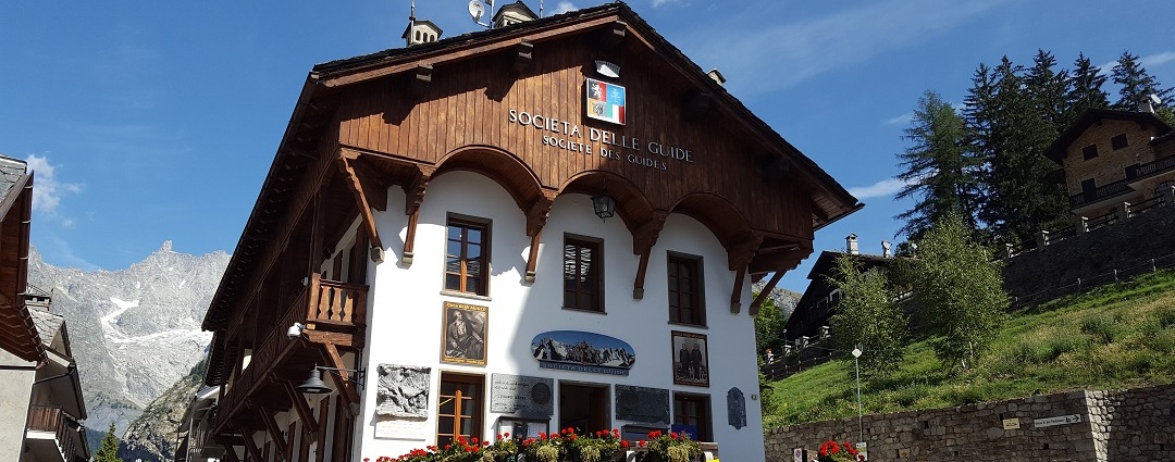 Courmayeur - Casa delle guide alpine courmauyeur